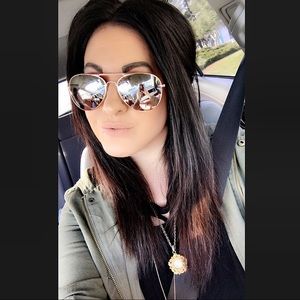 Meet your Posher, Kayla